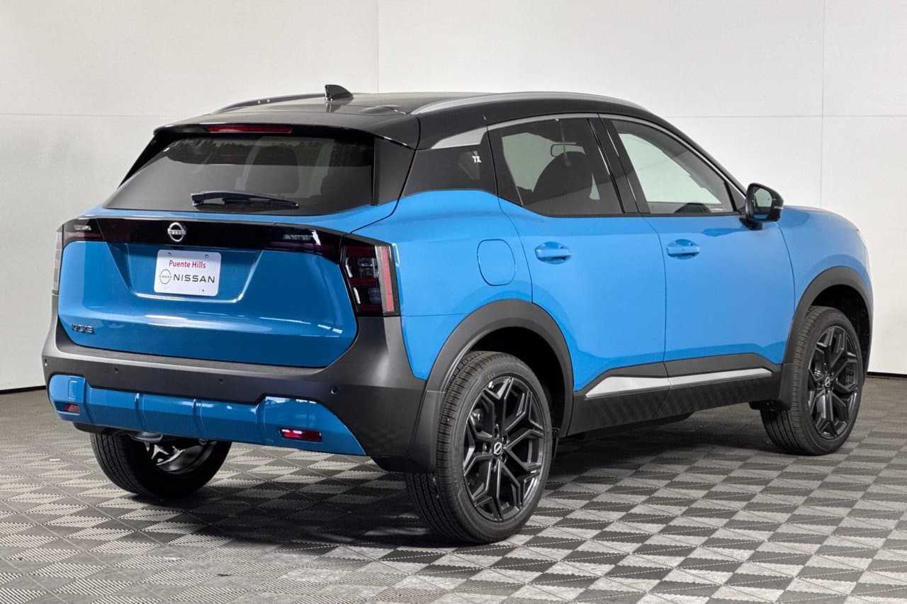 2027 Nissan Kicks SR 3