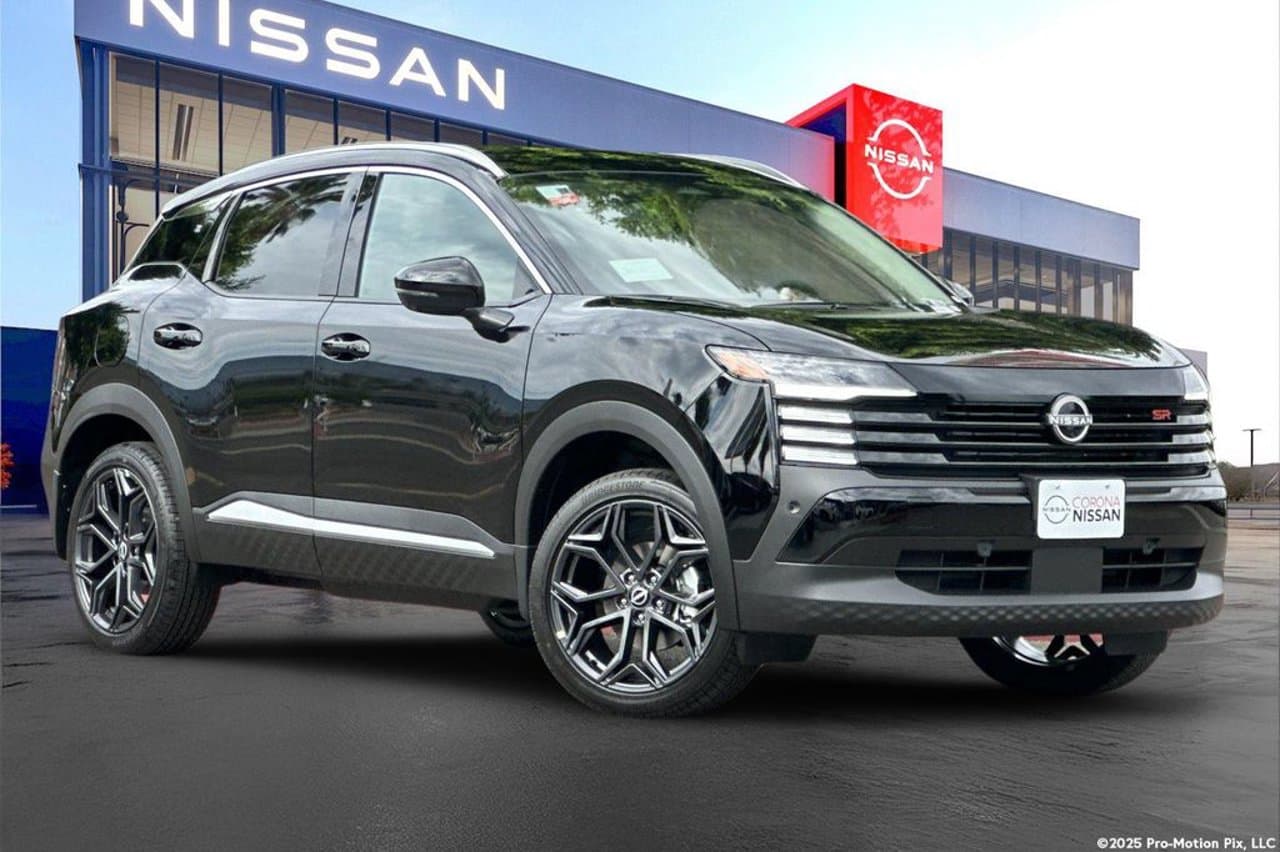 2027 Nissan Kicks SR 2