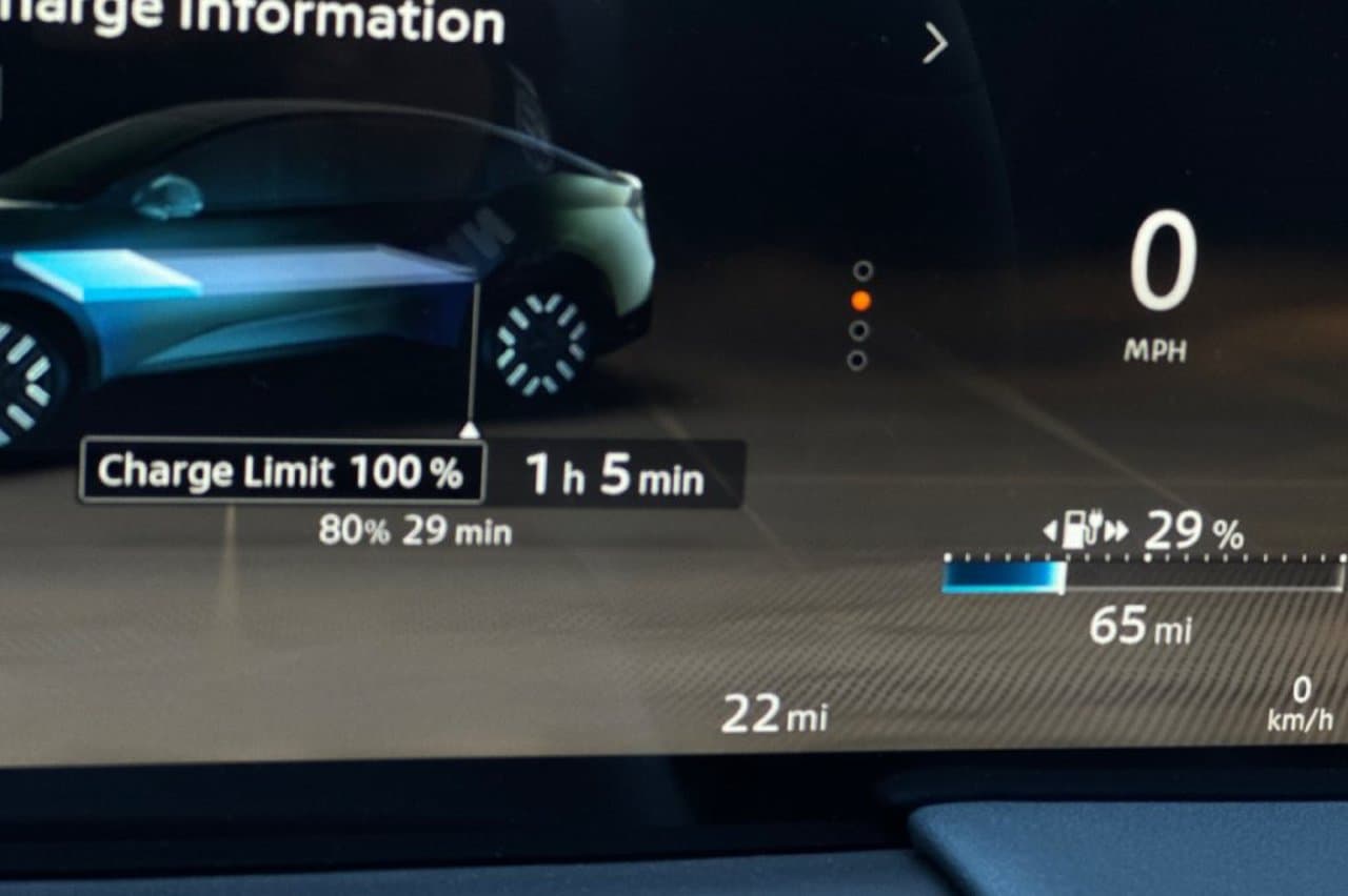 2026 Nissan LEAF PLATINUM+ 24